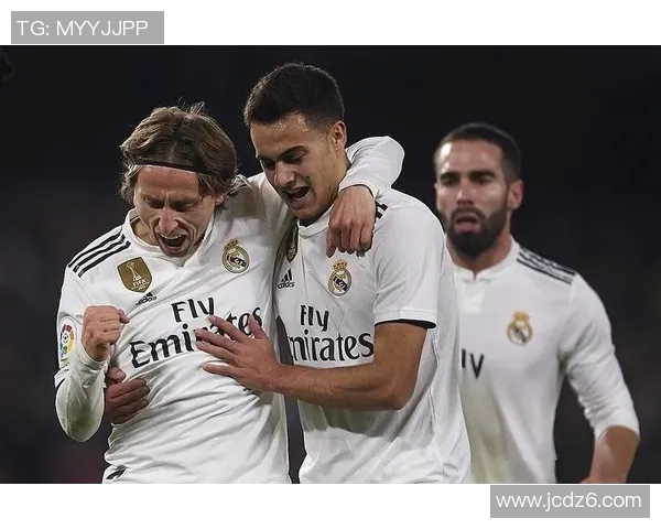 西甲最新动态:皇马与巴萨情深意重但对弱队却屡屡失分让出榜首位置